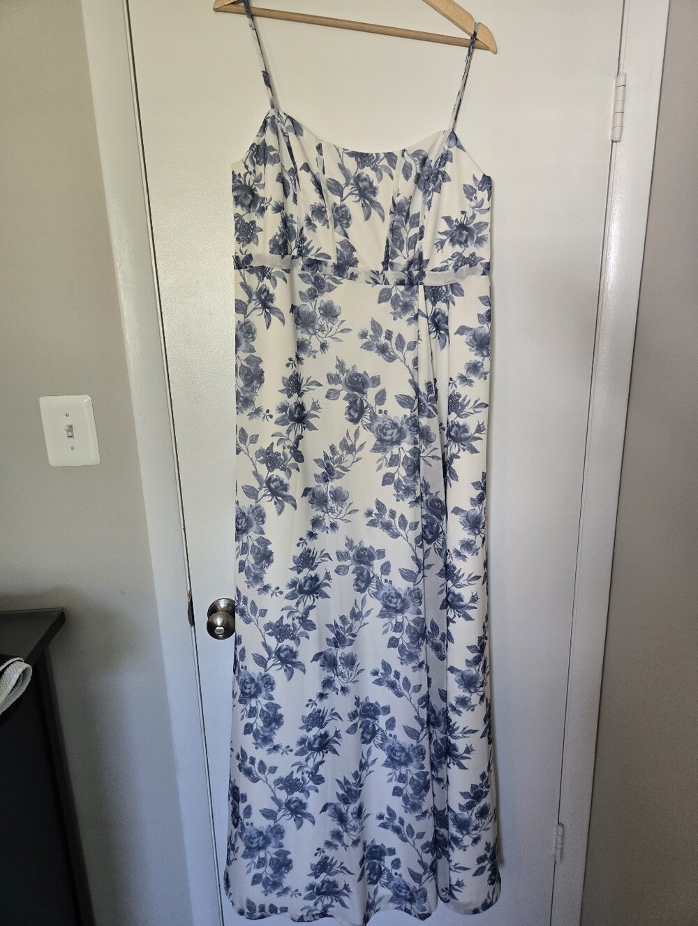 Revelry Chiffon Dusty Blue Bouquet Dress Size 18